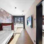 Aves Hotel&apartment Lodge *