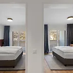 Aves Hotel&apartment Дерев'яний котедж *