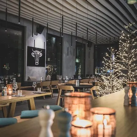 Aves Hotel&apartment أروسا