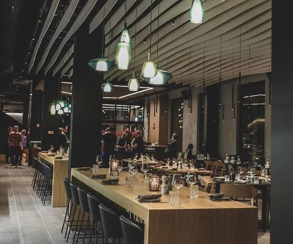 Aves Hotel&apartment Αρόζα